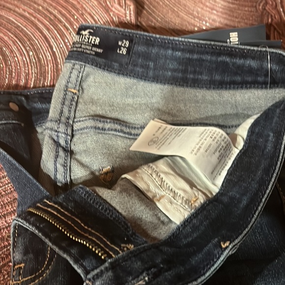 NWT HOLLISTER JEANS , 9R , 29W light & dark jeans - Picture 3 of 4